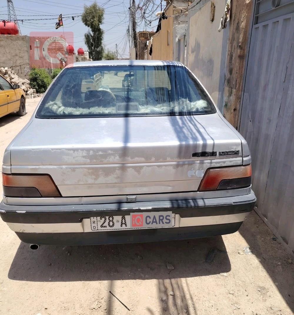 Peugeot 405